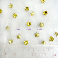 NDA043GLD Bjd Doll Dress Making Tools Mini Square Rivet 4mm Gold NDA043GLD Bjd Doll Dress Making Tools Mini Square Rivet 4mm Gold