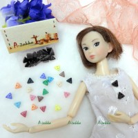 NDB010BLK Doll Dress Material Tiny Button Triangle 6.5mm Black NDB010BLK Doll Dress Material Tiny Button Triangle 6.5mm Black